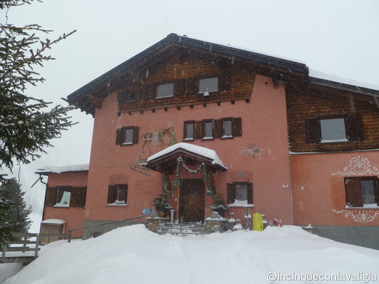 Hotel Roseg Gletscher Hotel Roseg Gletscher Val Roseg in inverno