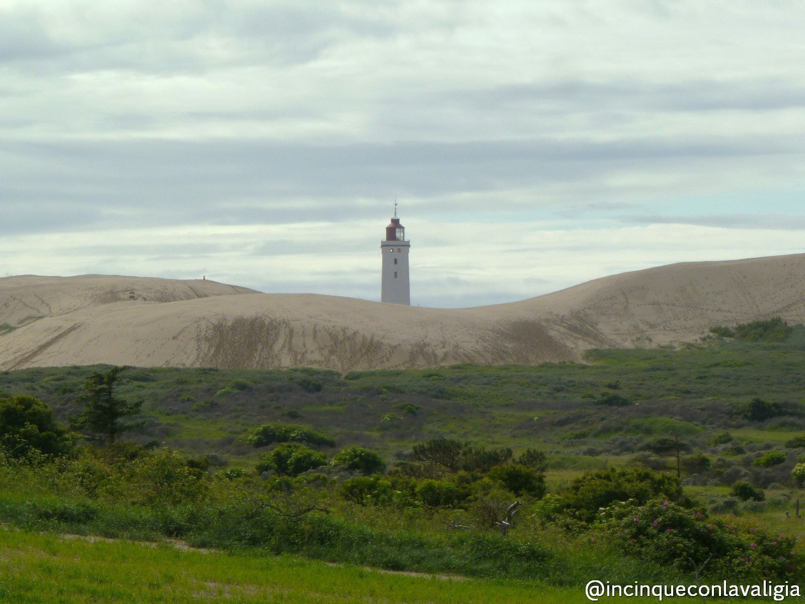 Faro sommerso dalla sabbia in Danimarca Faro Rubjerg Knude a Lønstrup.