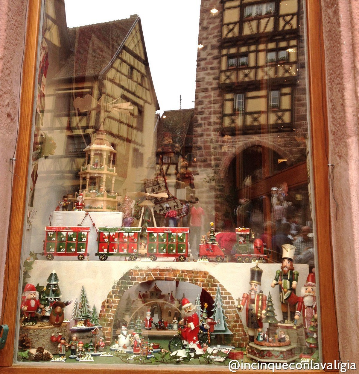 Negozio di Natale a Riquewihr Negozio di Natale a Riquewihr