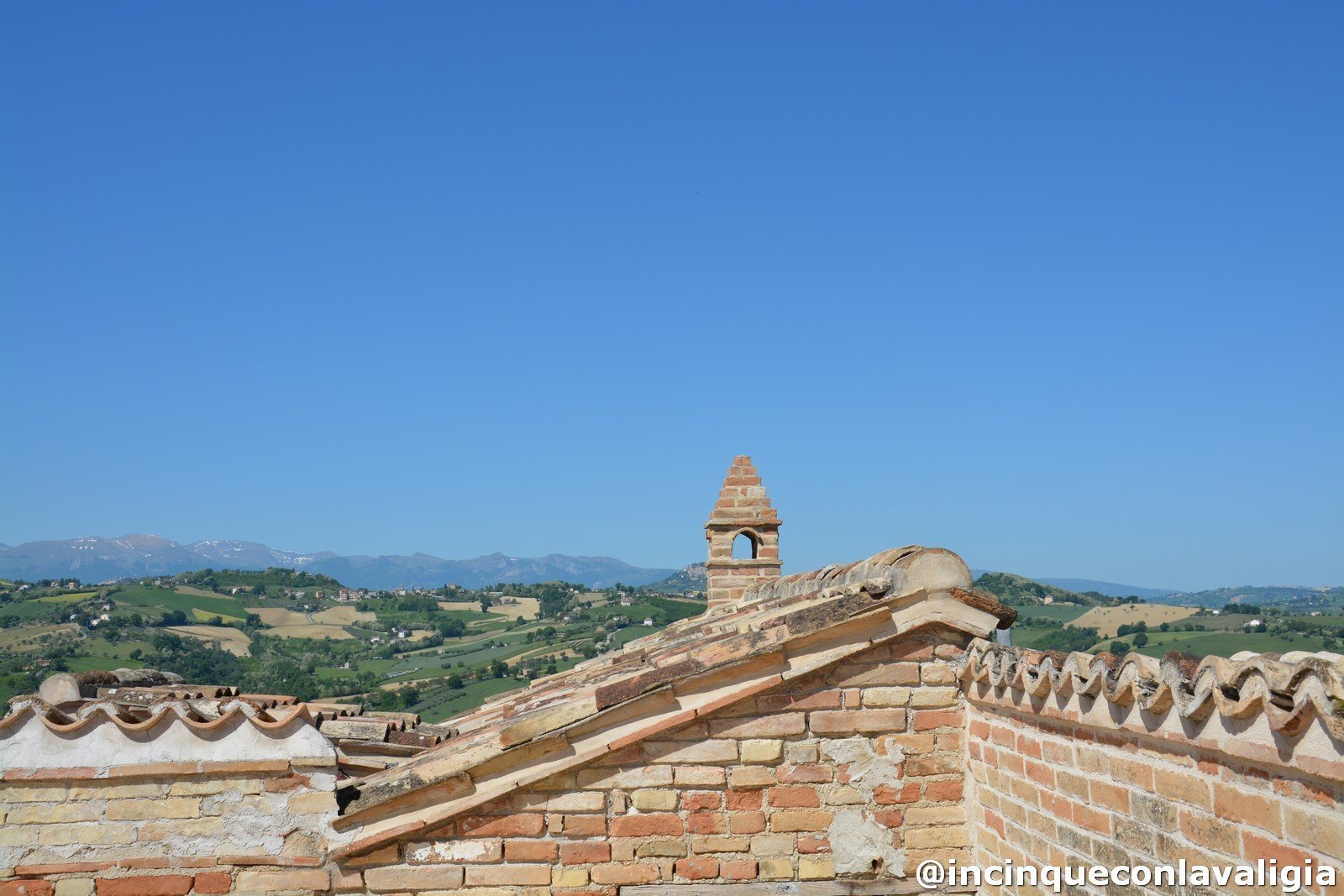 Casolare in pietra della Casa dei nonni La casa dei nonni nel fermano