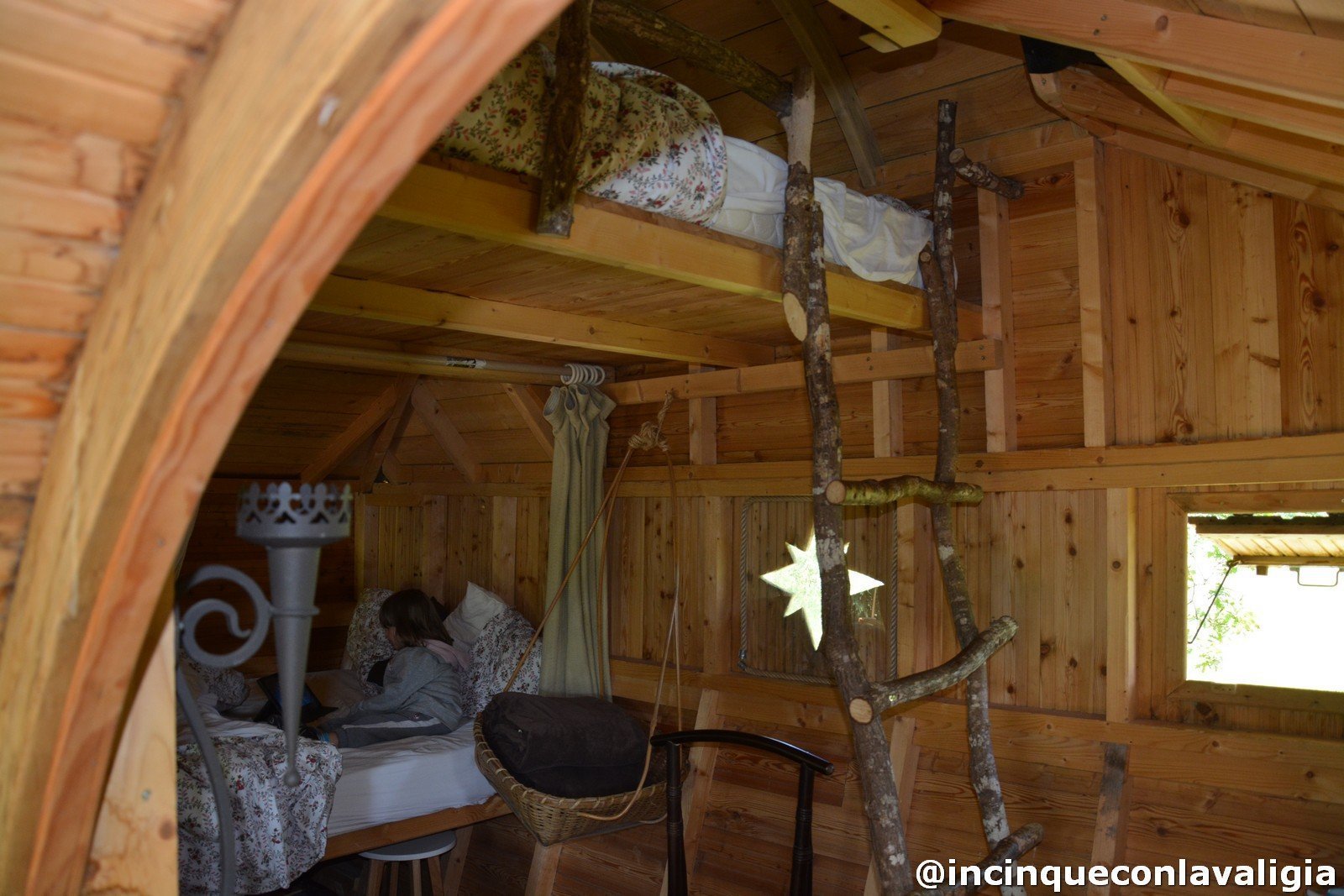 I letti della casa sull'albero in Bretagna Dormire su un albero in Bretagna