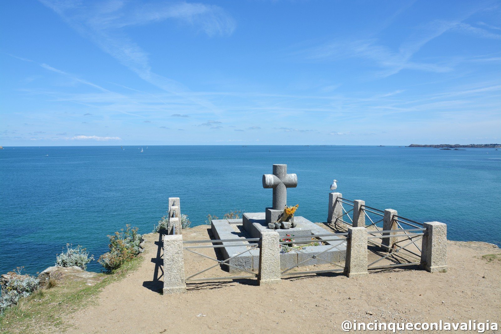 La tomba di Chateaubriand a Saint-Malo La tomba di Chateaubriand a Saint-Malo