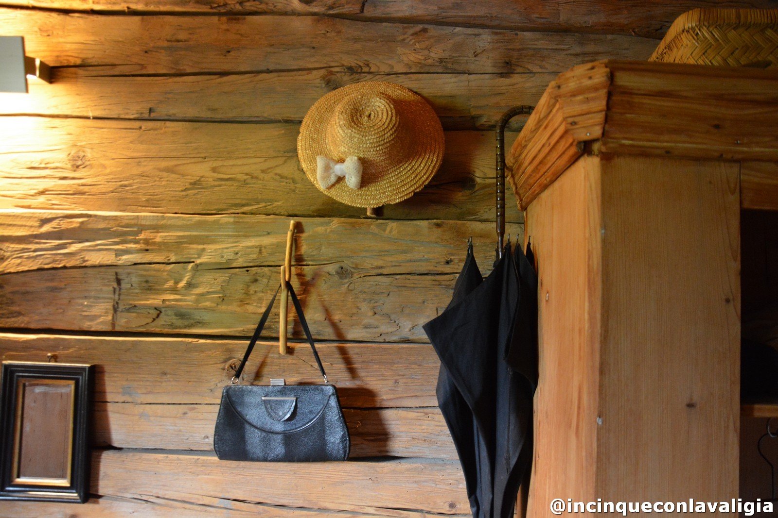 Dettagli all'interno della casa di Heidi La casa di Heidi in Svizzera