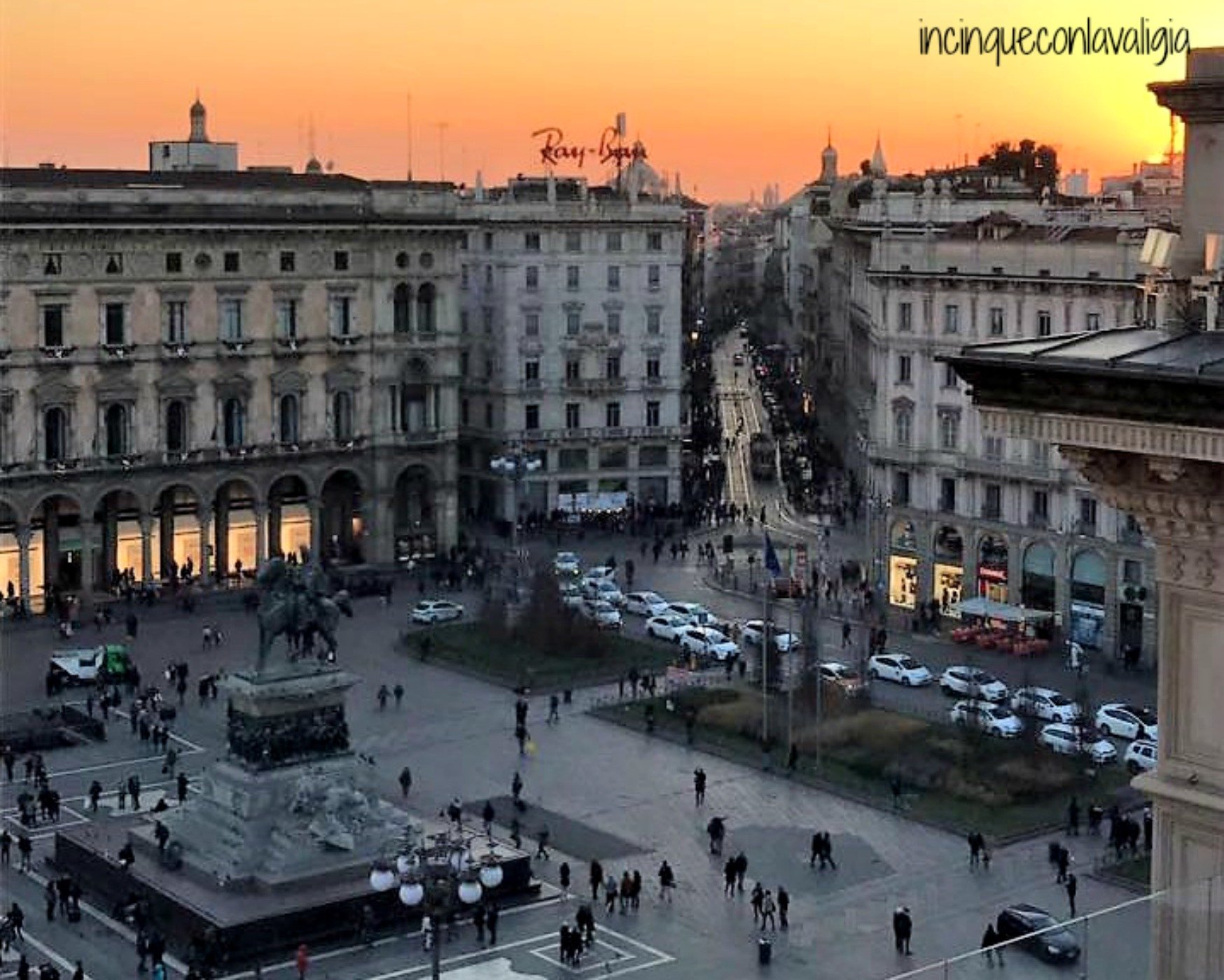 Il tramonto dall'alto della Galleria Highline Galleria Milano con bambini