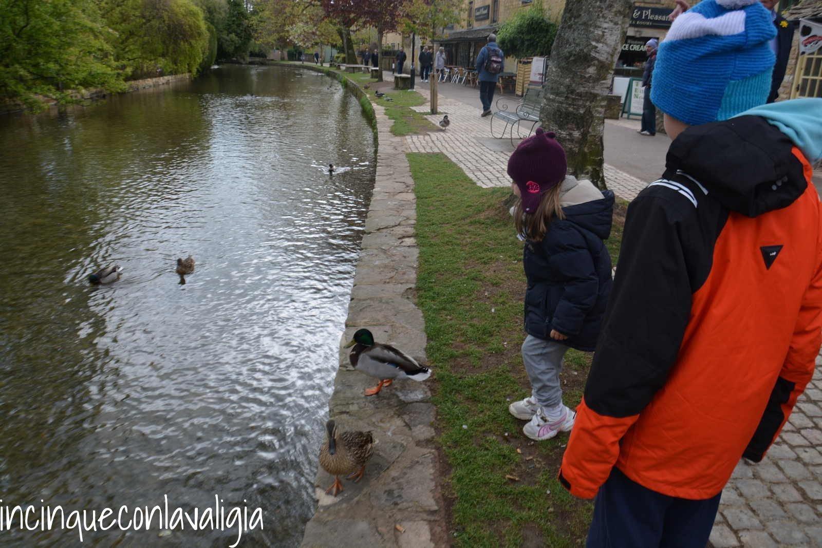 Bourton on the water - canali Itinerario nelle Cotswolds - Bourton on the Water