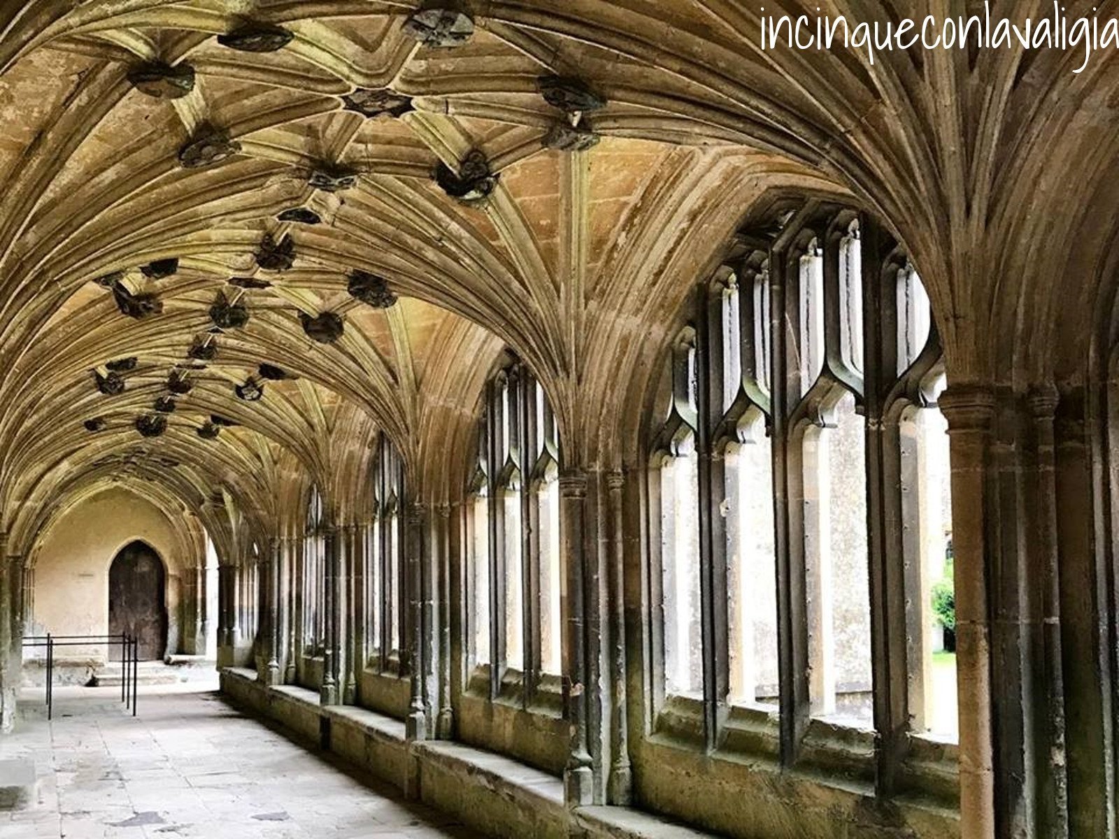 Abbazia di Lacock chiostro Itinerario nelle Cotswolds chiostro Lacock