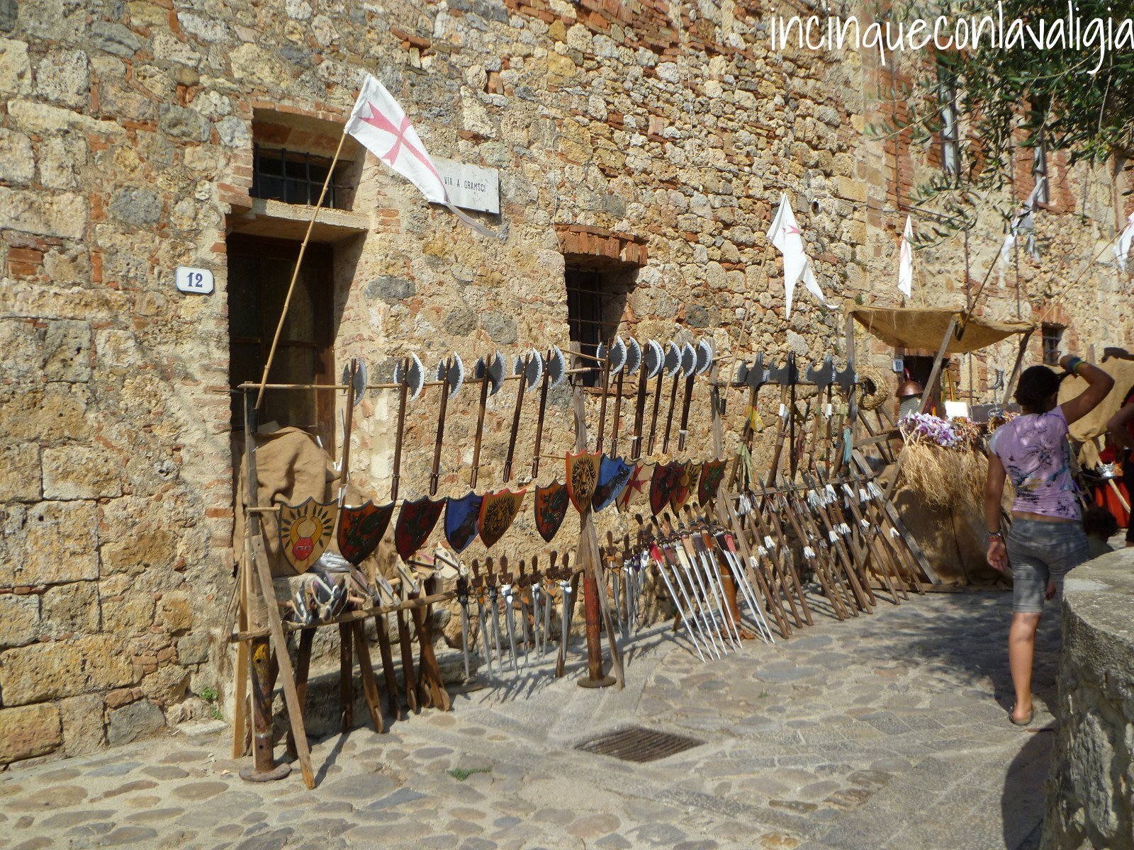 Le armi della Rievocazione storica Monteriggioni e il fascino medievale