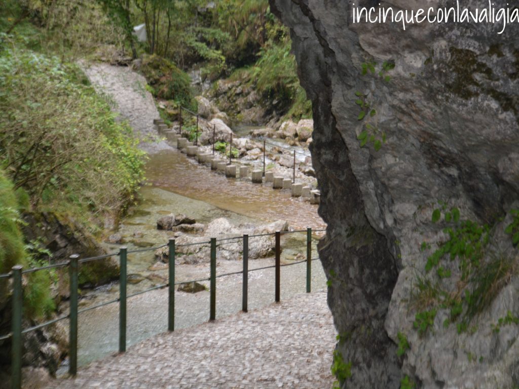 Val Vertova sentiero Sentiero con guado
