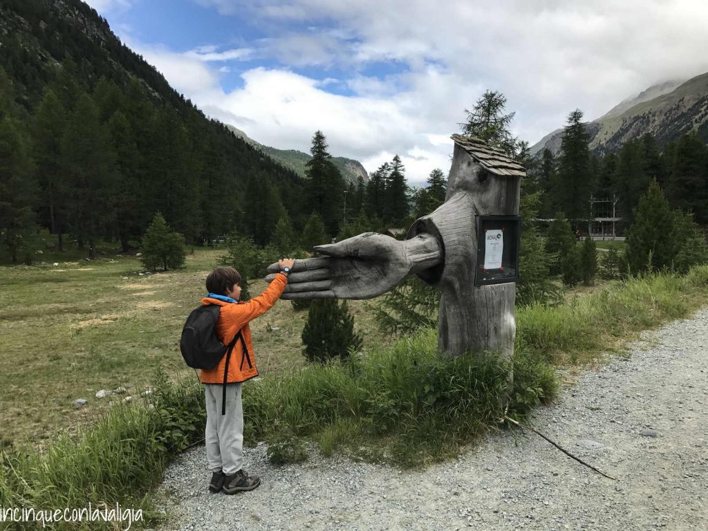 Sentiero del Morteratsch Trenino rosso del Bernina con bambini