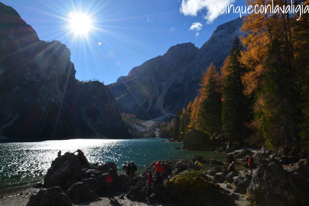 La meraviglia del Lago di Braies in autunno Alto Adige in autunno