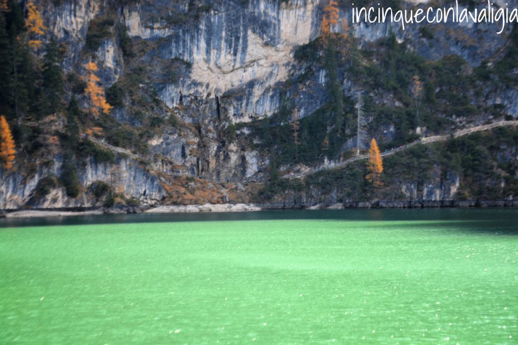 Giro ad anello del Lago di Braies Giro ad anello del lago di Braies