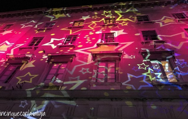 Spettacolo di luci a Como Como città dei balocchi luci