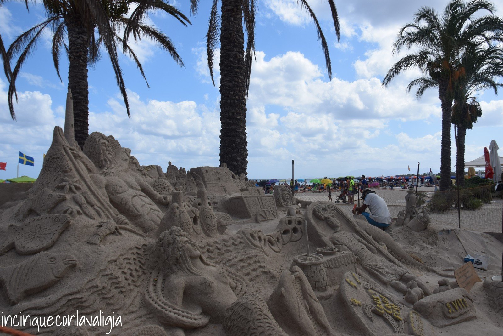 Sculture di sabbia a San Vito Lo Capo Sculture di sabbia a San Vito Lo Capo