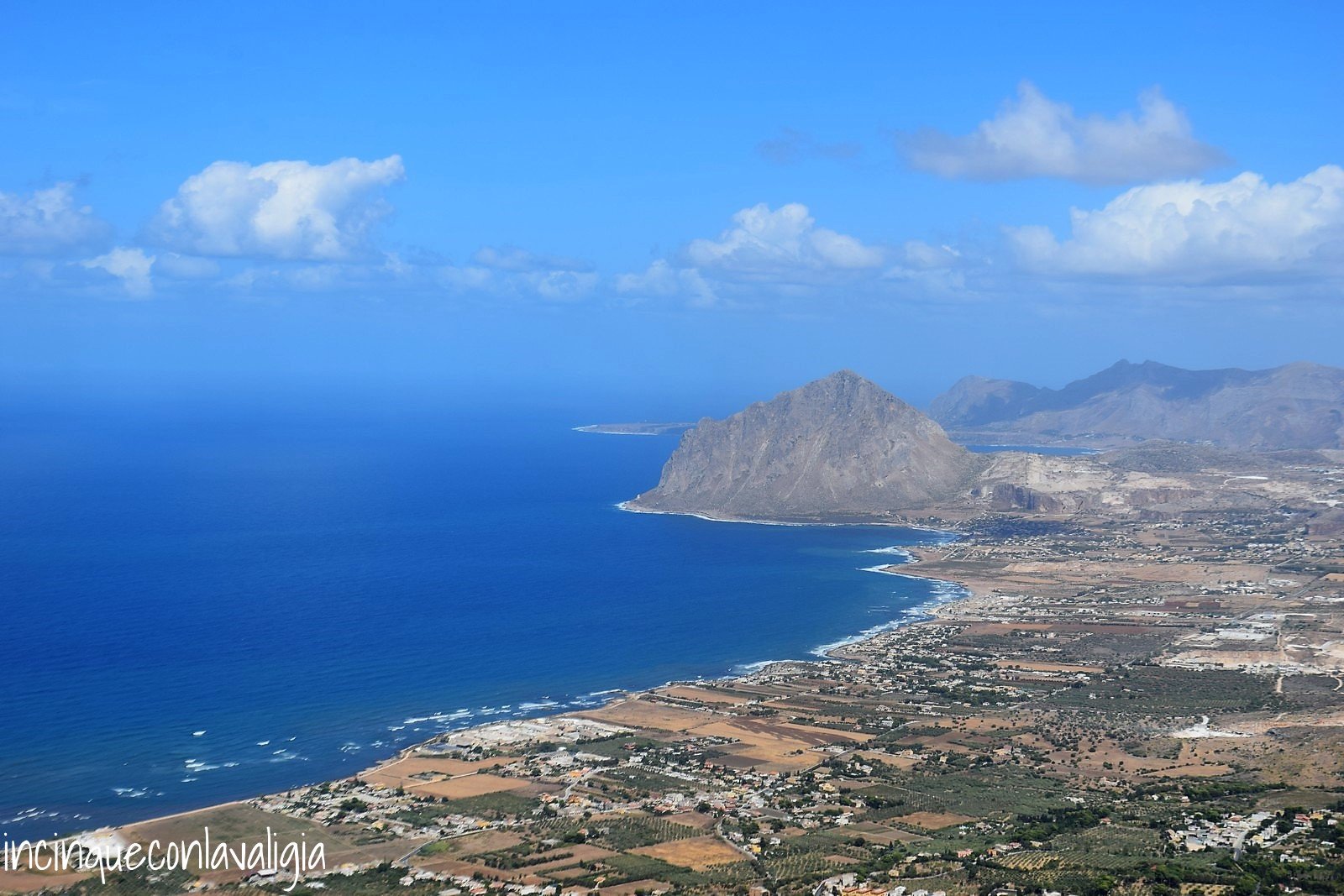 Tavolozza di colori da Erice Itinerario nella Sicilia nord-occidentale: vista da Erice