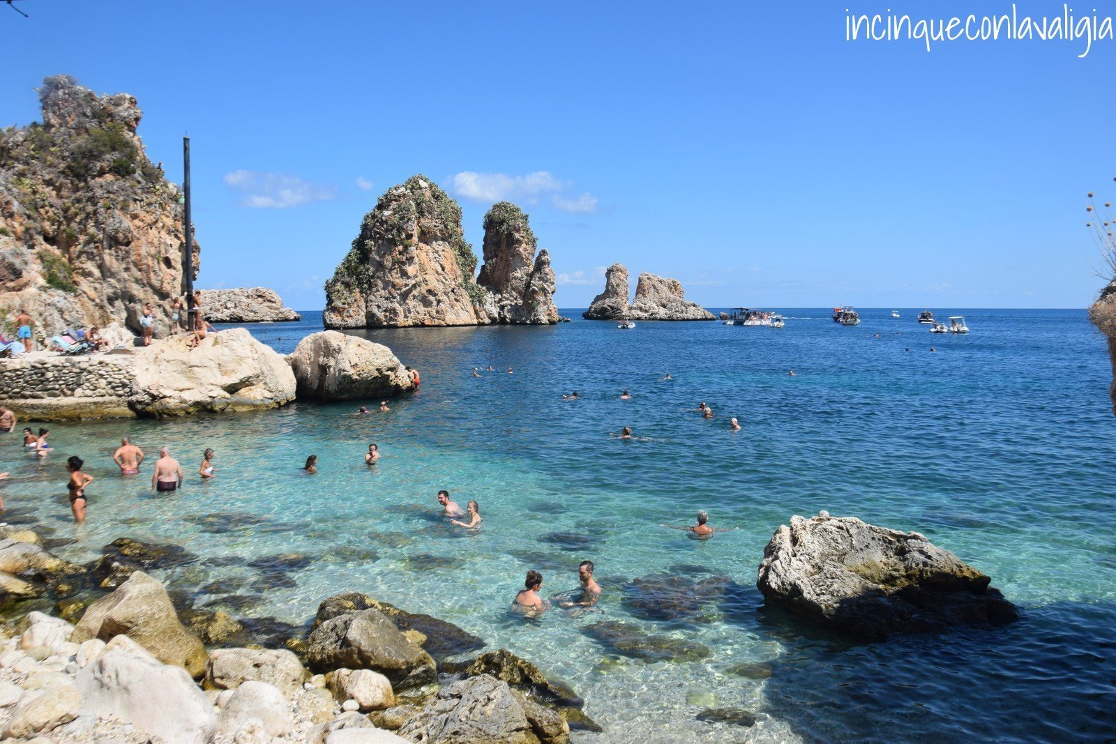 I faraglioni alla Tonnara di Scopello Itinerario nella Sicilia nord-occidentale