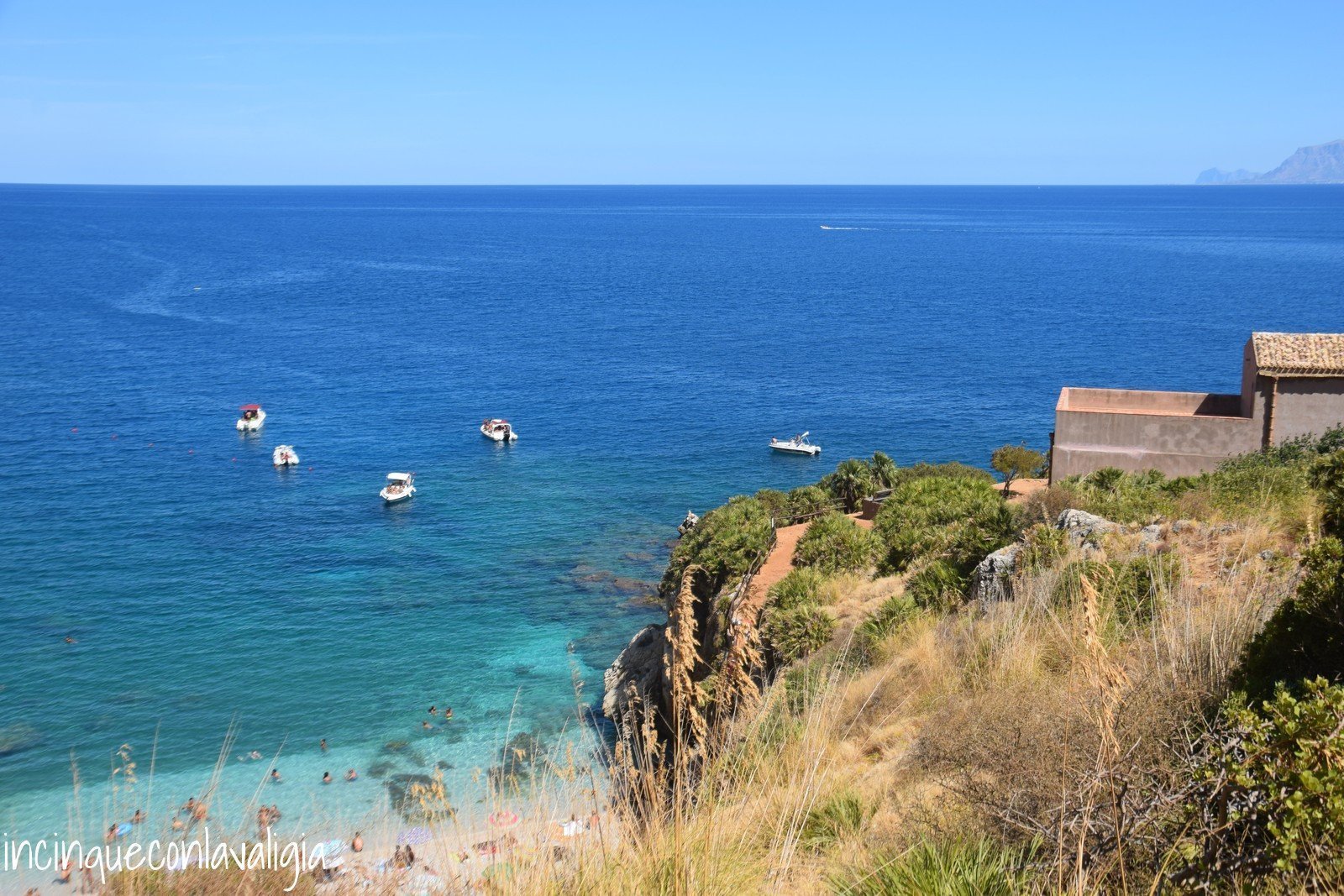 Il mare della riserva dello zingaro Itinerario nella Sicilia nord-occidentale