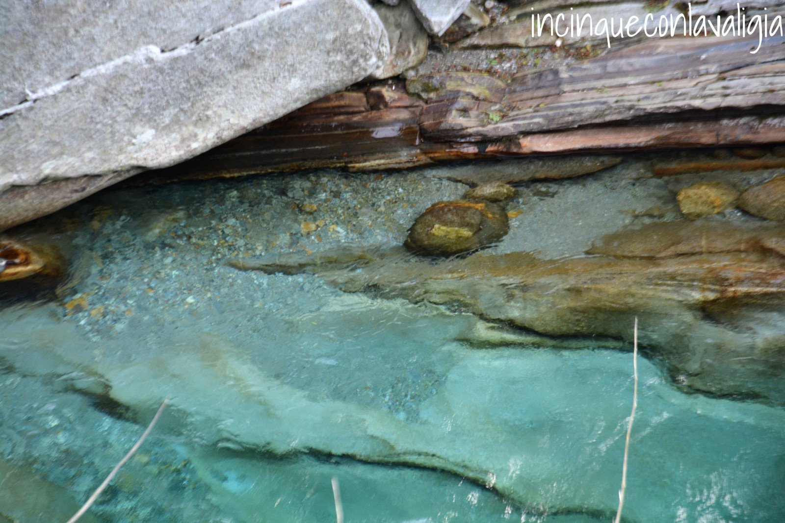 Le acque limpide della Valle Verzasca Val Verzasca Canton Ticino