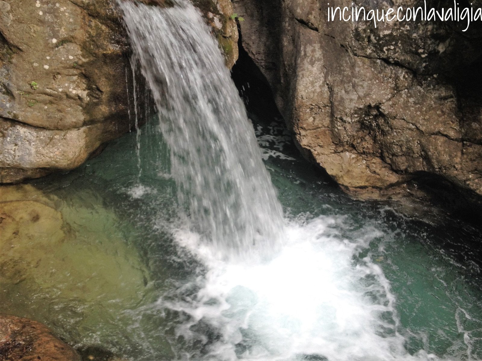 Le acque gelide della Val Vertova Cascate e pozze in Val Vertova