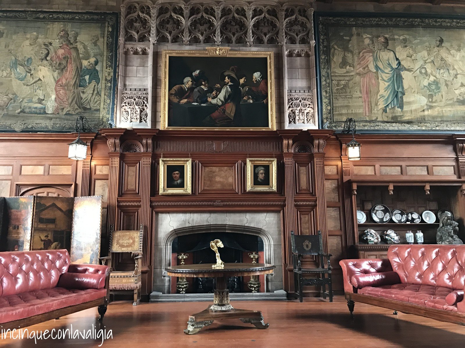 Castello di Bamburgh le sale interne Castello di Bamburgh le sale interne