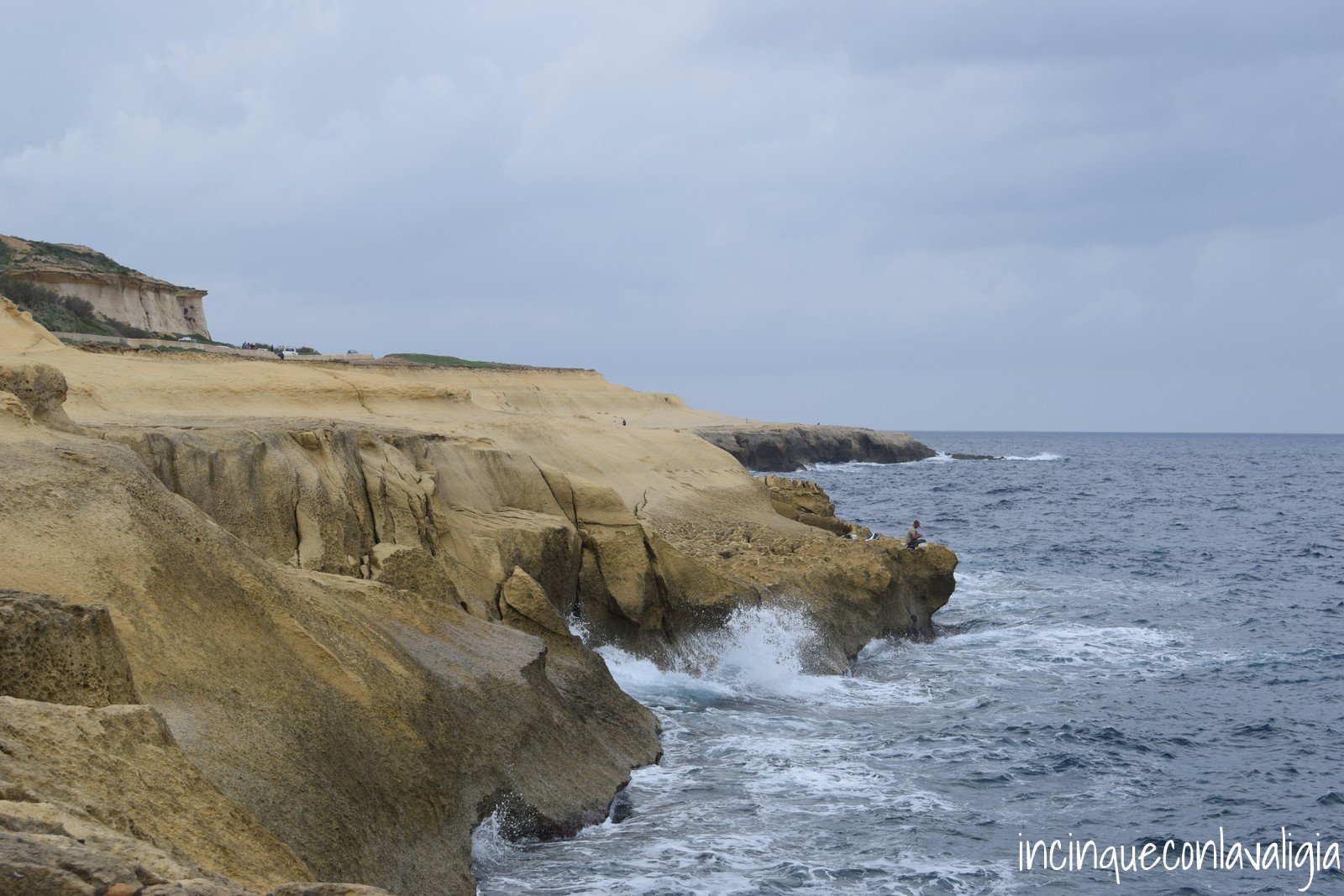 Gozo il tratto di costa vicino alle saline Gozo la costa delle saline