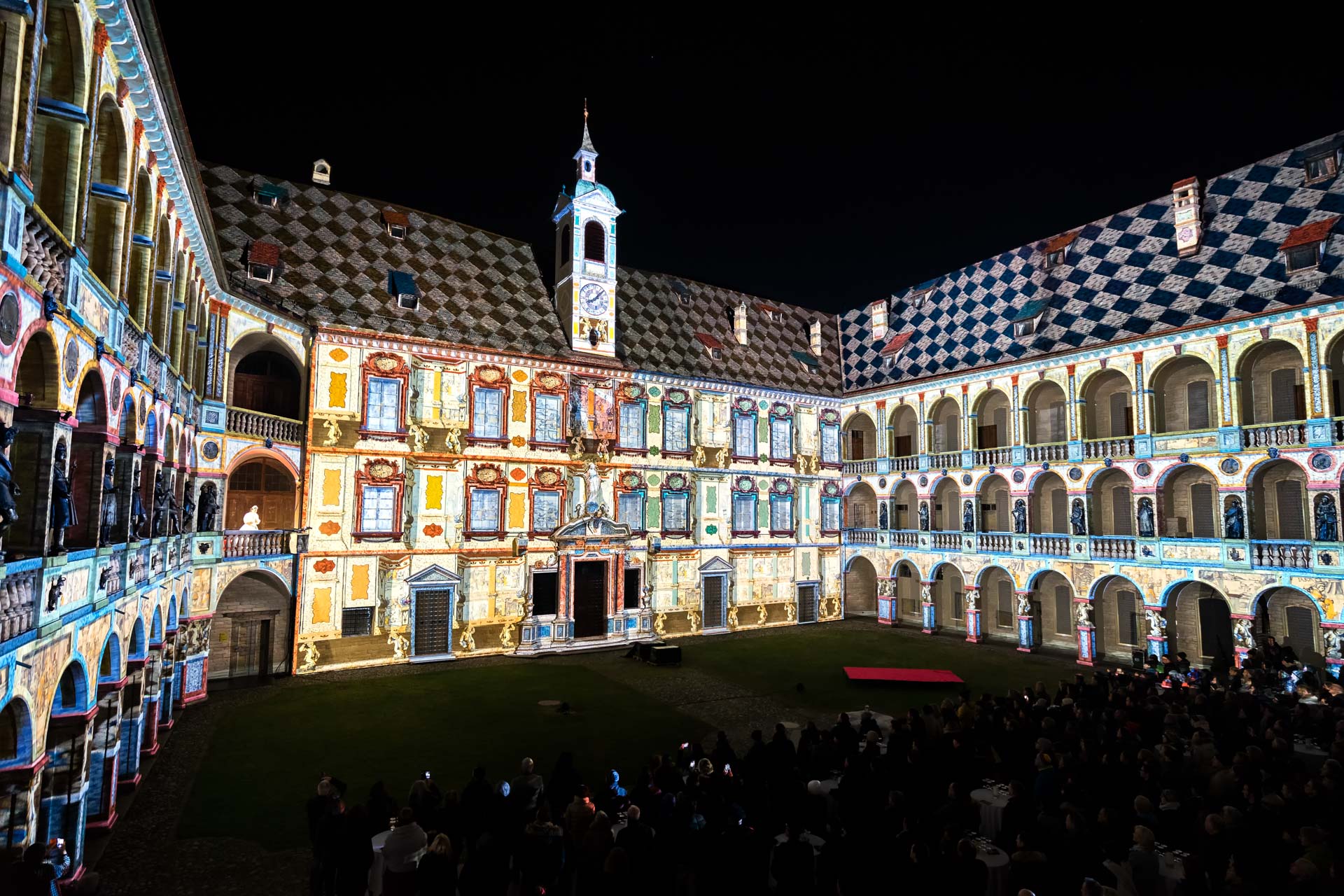 Hofburg a Bressanone spettacolo luci e suoni