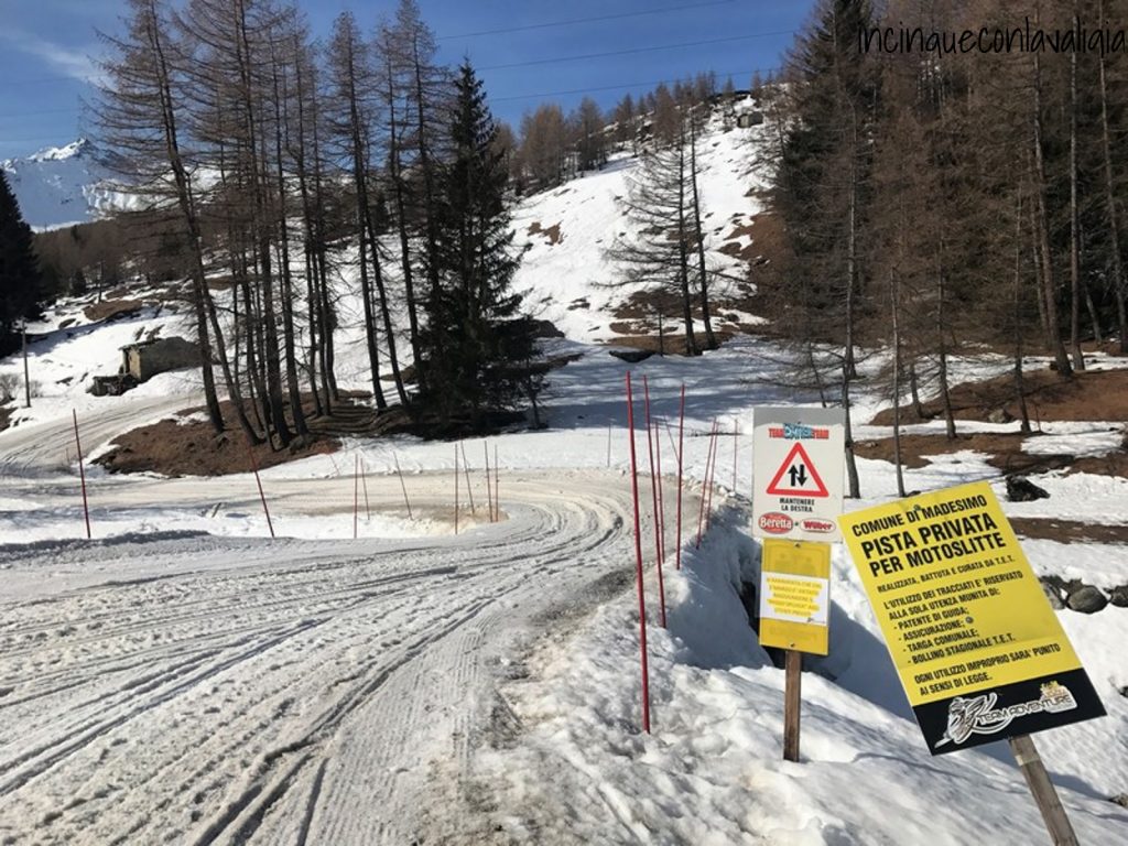 Percorso per le motoslitte Valchiavenna in Lombardia esperienze