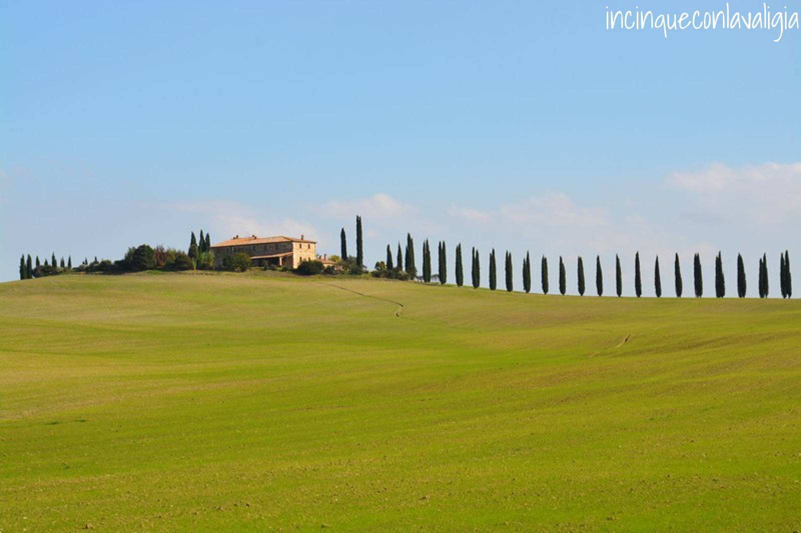 Cipressi Toscana vacanza slow Slow_travel_turismo_lento