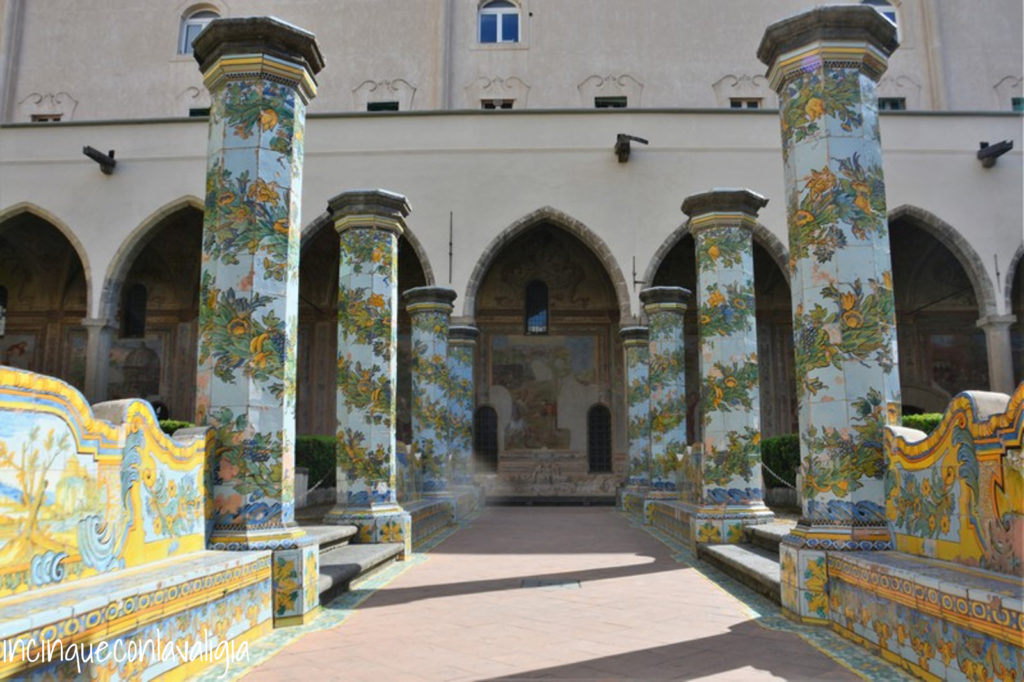 Chiostro di Santa Chiara Napoli Maioliche Chiostro di Santa Chiara