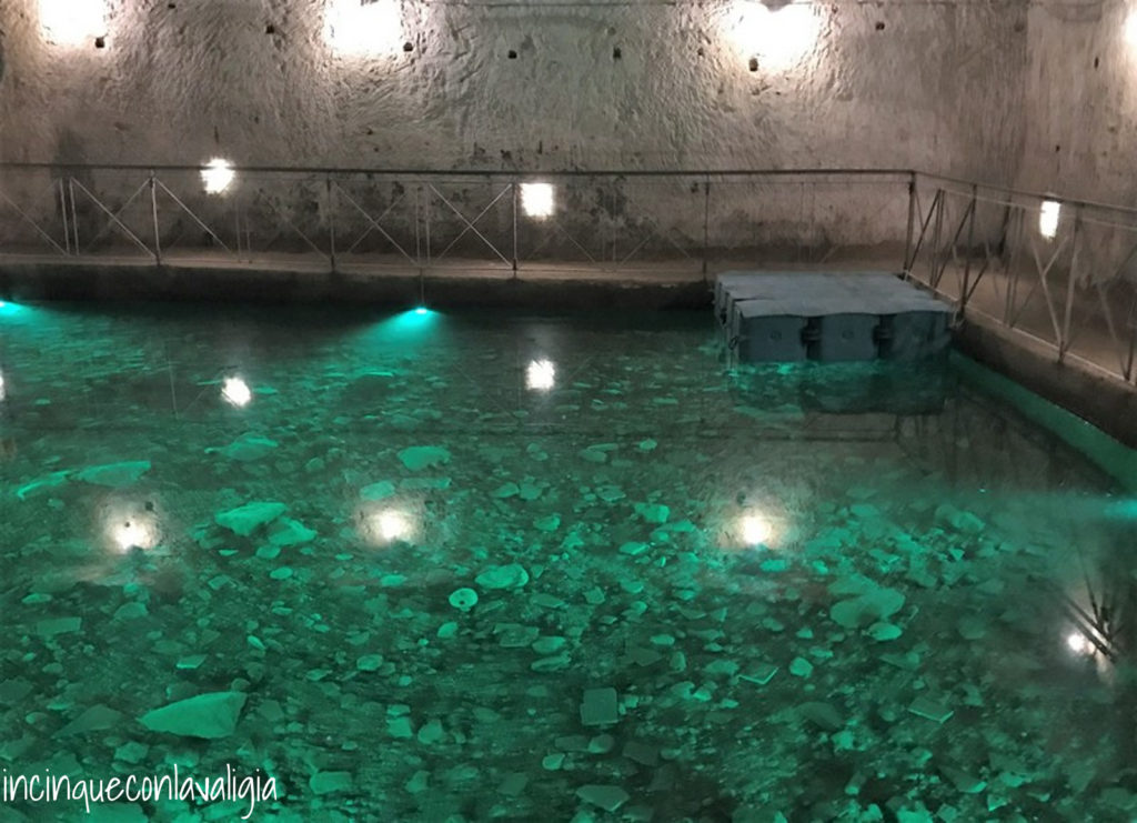 Cisterna sotterranea della Galleria borbonica a Napoli Galleria Borbonica cisterna sotterranea