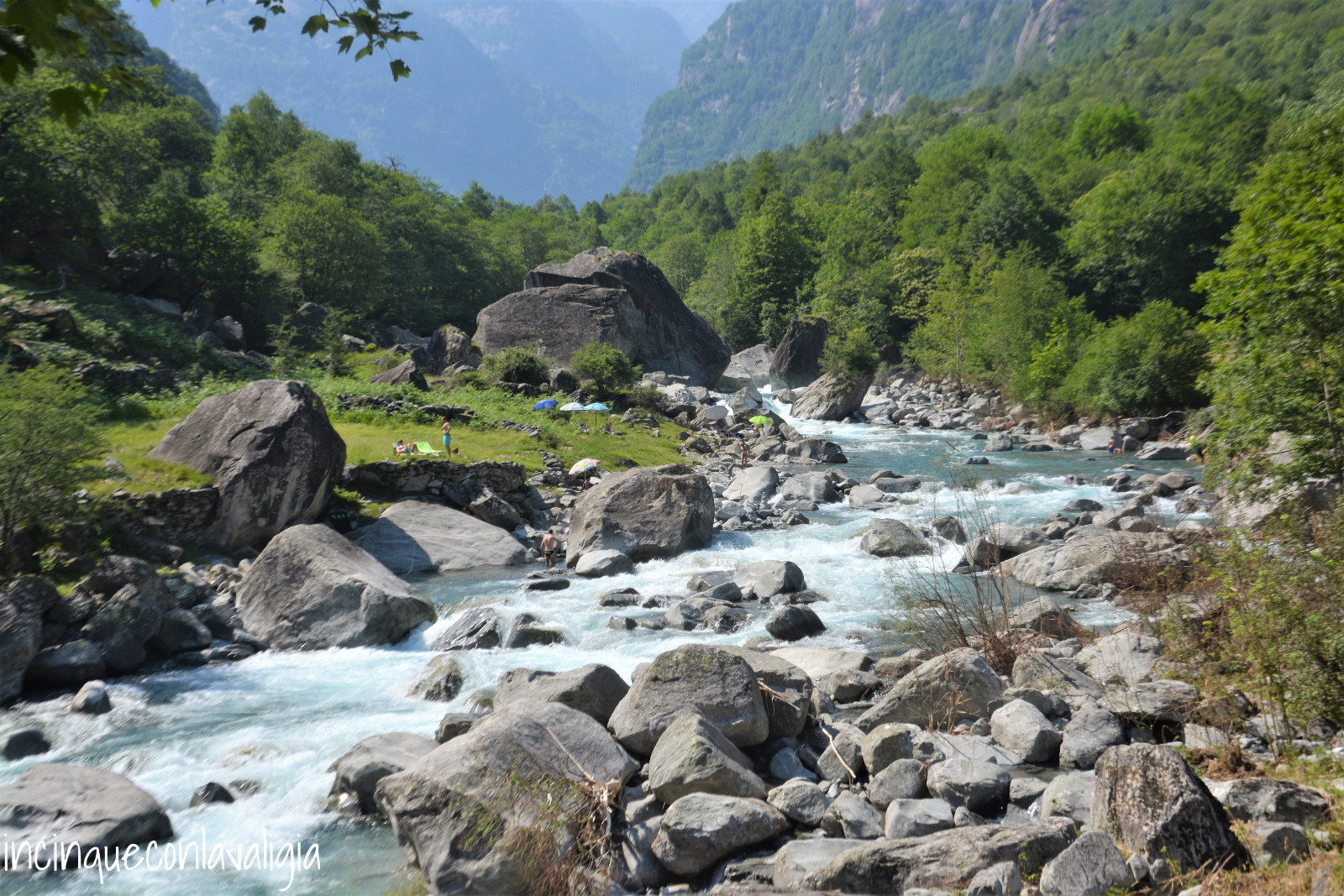 Fiume in Vallemaggia Fare il bagno al fiume