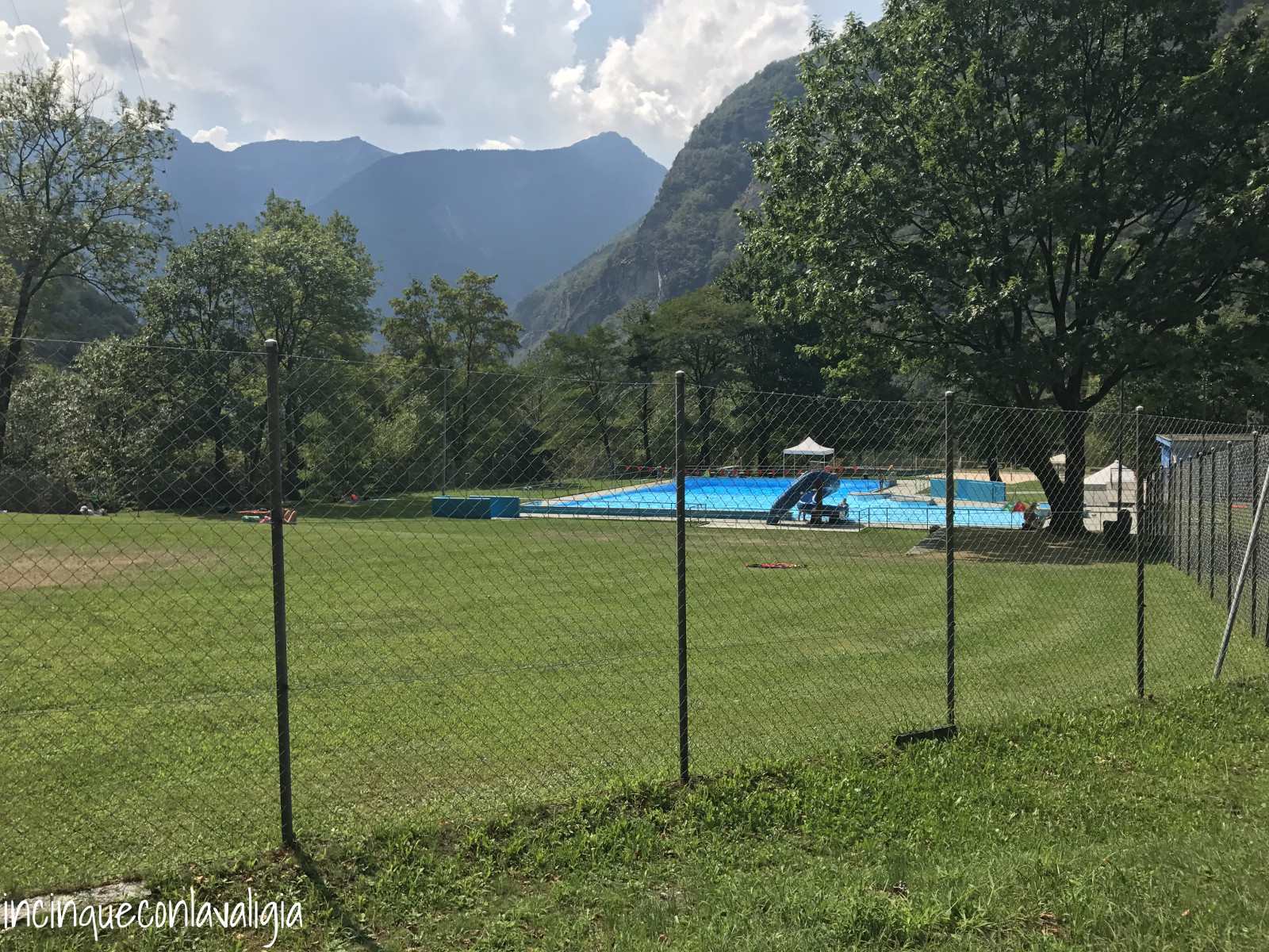 Piscina riscaldata vicino alla Cascata Grande Piscina riscaldata vicino alla Cascata Grande
