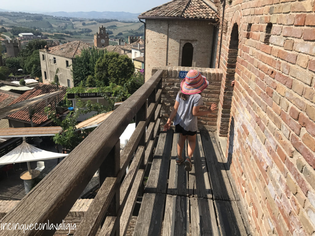 Camminamento di ronda a Gradara Camminamento di ronda Gradara