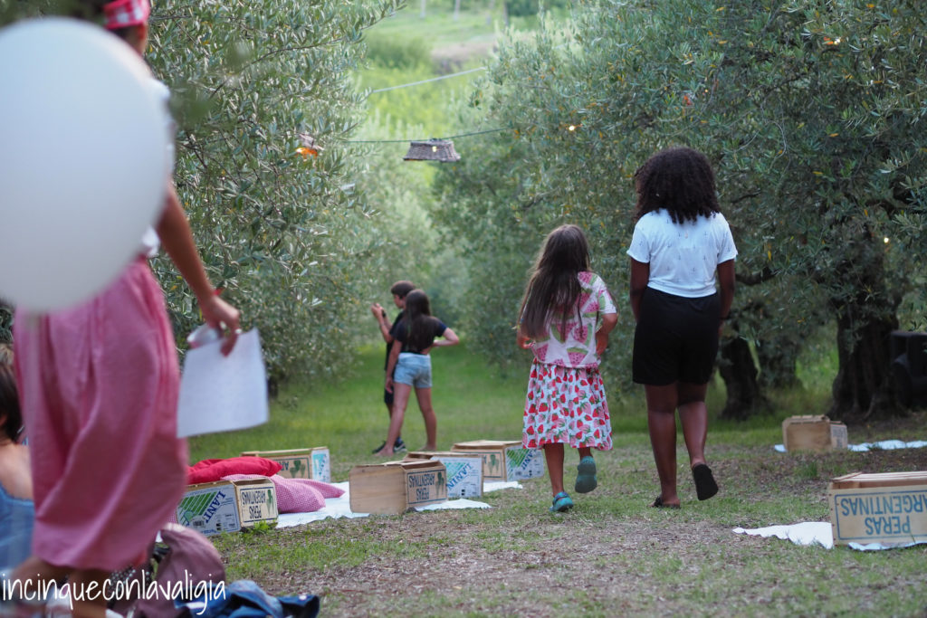 A passeggio tra gli ulivi a Scamporella Divertirsi tra gli ulivi a Scamporella