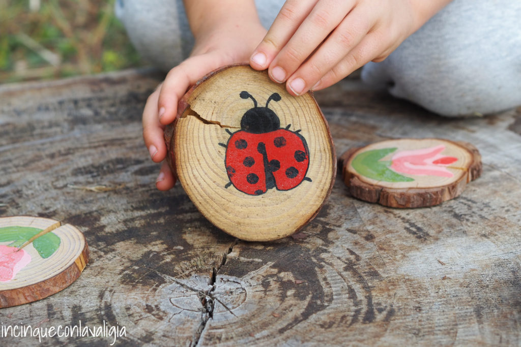 Giochi in legno al campo di zucche