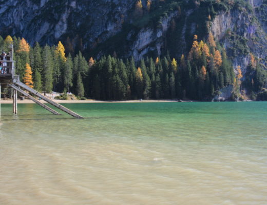 Lago di Braies in autunno