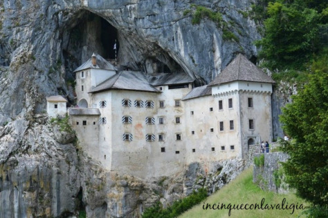 Castello di Predjama Castello di Predjama_Slovenia