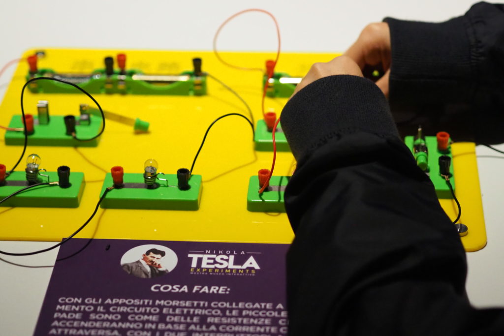 Esperimenti Tesla