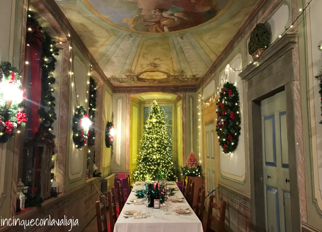 Casa bergamasca di Babbo Natale - la tavola imbandita Casa bergamasca di Babbo Natale - la tavola imbandita