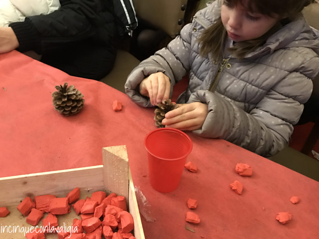 Lavoretti natalizi di Babbo Natale a Gromo Lavoretti natalizi di Babbo Natale