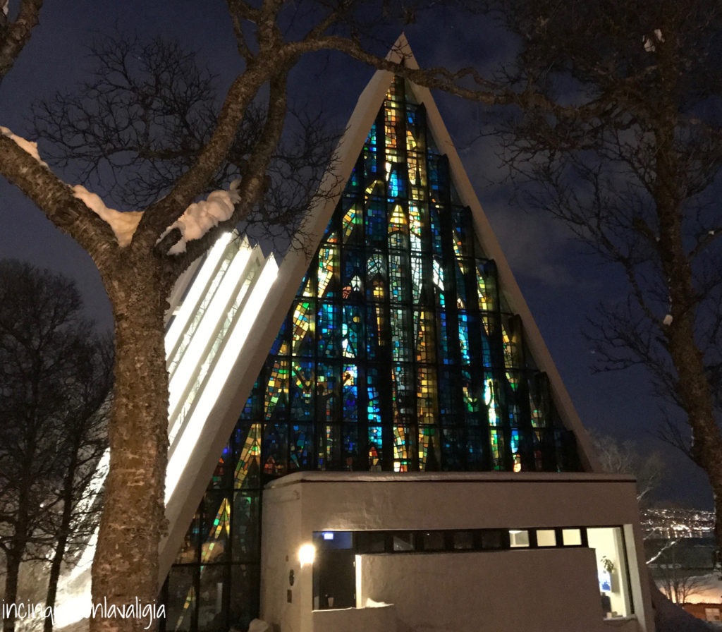 Cattedrale artica di sera