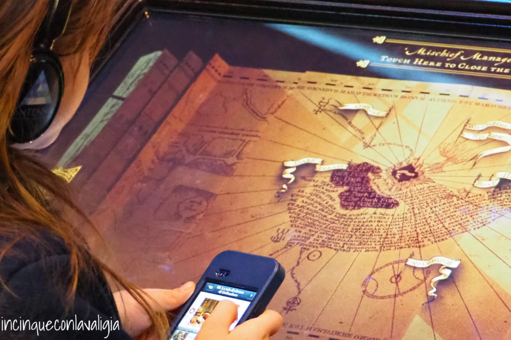 Mappa del Malandrino con audioguida agli Studios di Harry Potter Mappa del malandrino con audioguida Studios di Harry Potter