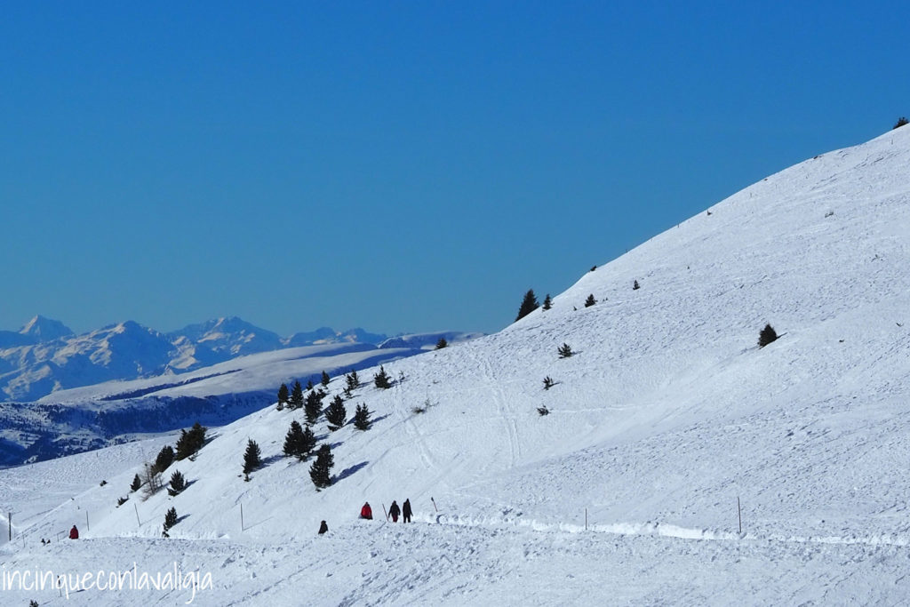 Passeggiata nella neve al Rossalm alla Plose Sentiero al rifugio Rossalm