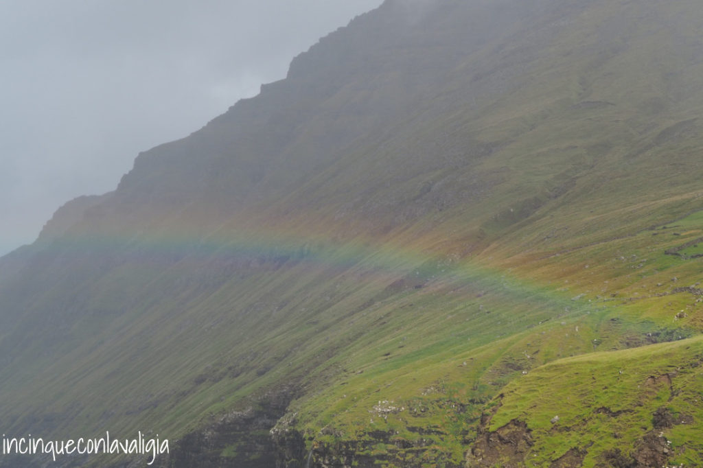 Gli arcobaleni alle Isole Faroe Arcobaleno alle Isole Faroe