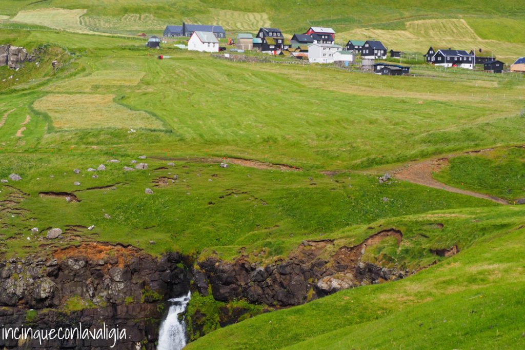 Il villaggio di Gasadalur Gasadalur e la cascata