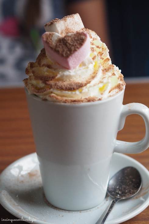 Cioccolata con marshmallow Dining Car Glenfinnan Cioccolata con Marshmallow alle Highlands