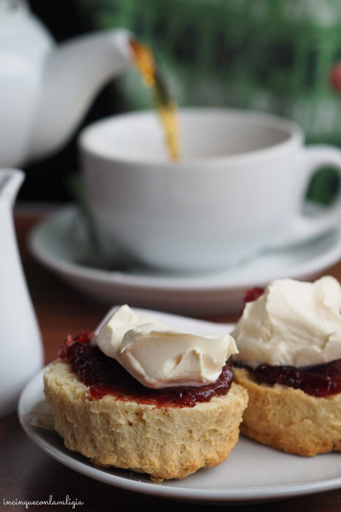 Cream Tea in Scozia Cream Tea nelle Highlands
