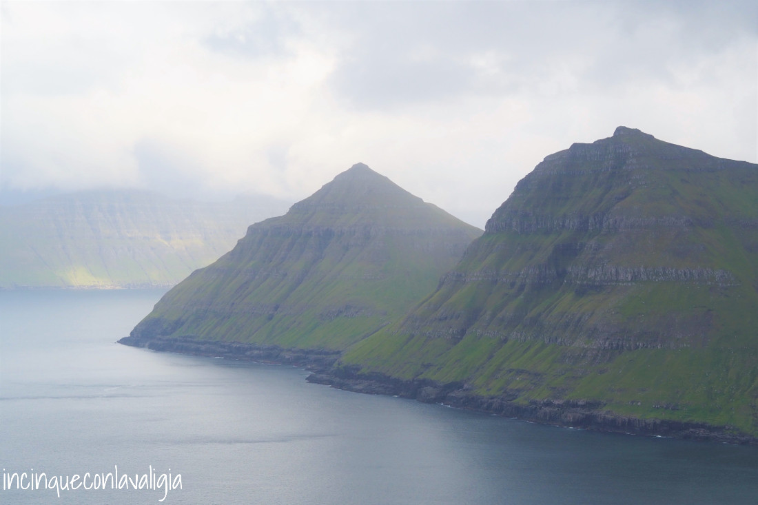 Montagne a punta alle Isole Faroe Montagne a punta