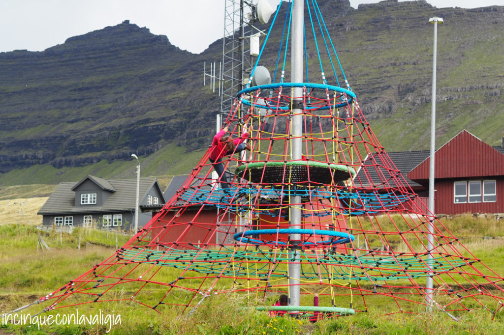 Parco giochi a Viðareiði Parco giochi Vidareidi