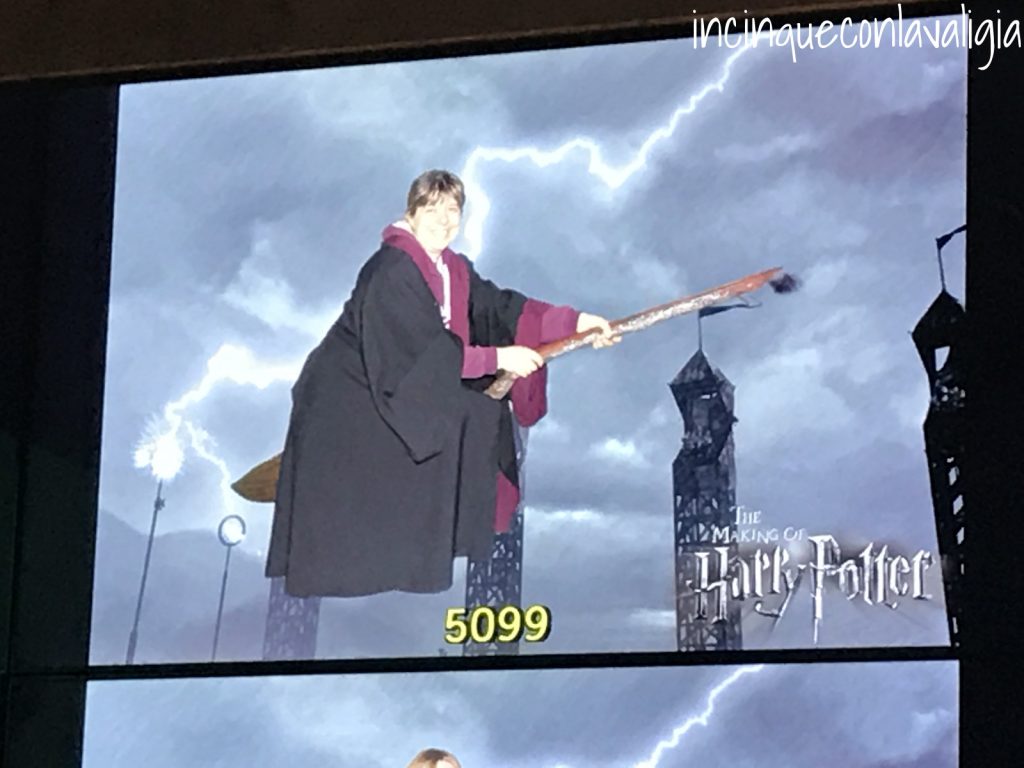 Sulla scopa volante Studios di Harry Potter volare su una scopa
