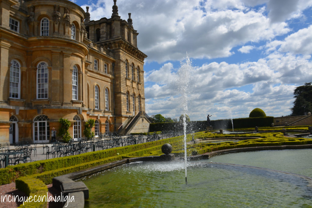 Fontane e Café a Blenheim Palace Fontane Blenheim Palace